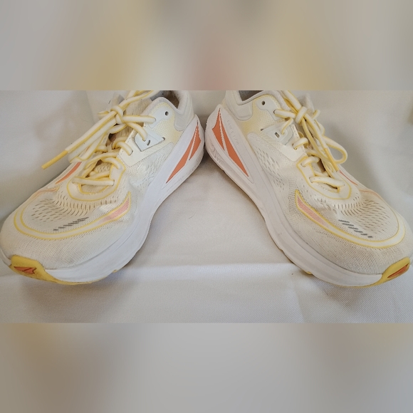 Altra Women's Athletic Shoes in Cream and Orange - Picture 9 of 9